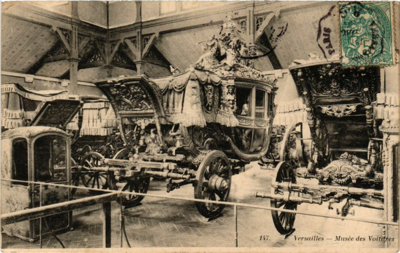 Carte postale ancienne Versailles - Musée des Voitures à Versailles