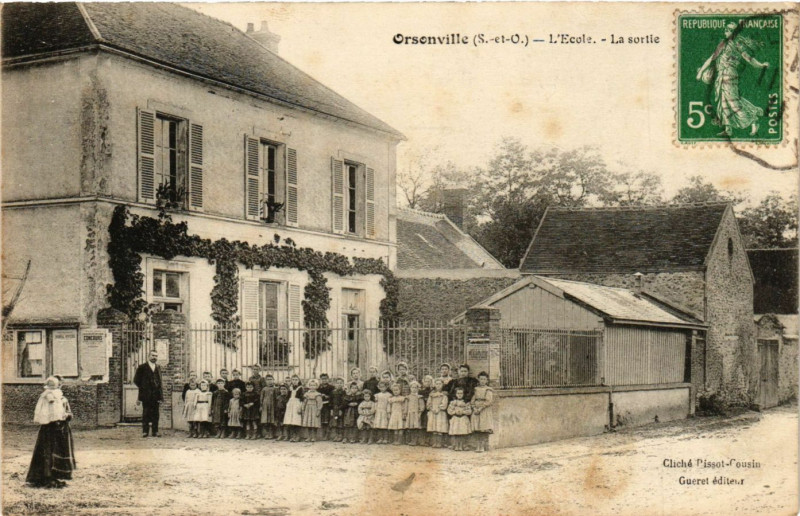 Carte postale ancienne Orsonville - Ecole - La Sortie à Orsonville