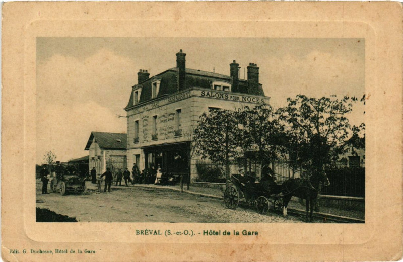 Carte postale ancienne Breval - Hotel de la Gare à Bréval