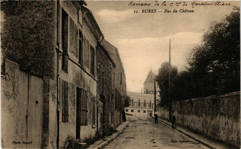 Carte postale ancienne Bures - Rue du Chateau