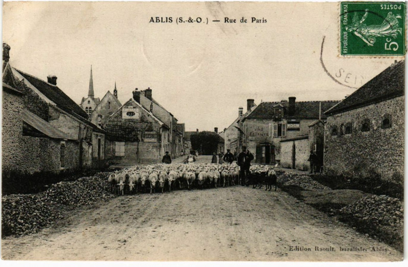 Carte postale ancienne Ablis (S.-&-O.) - Rue de Paris à Ablis