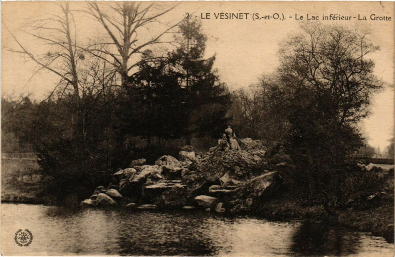 Carte postale ancienne Le Vesinet - Le Lac inferieur - La Grotte au Vésinet