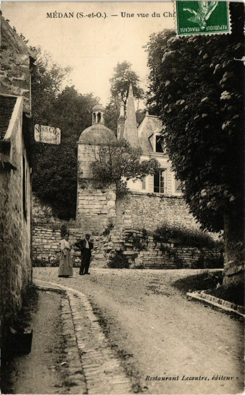 Carte postale ancienne Medan - Une vue du Chateau à Médan