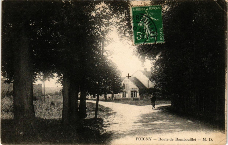 Carte postale ancienne Poigny - Route de Rambouillet à Rambouillet