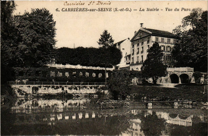 Carte postale ancienne Carrieres-sur-Seine - La Mairie - Vue du Parc à Carrières-sur-Seine