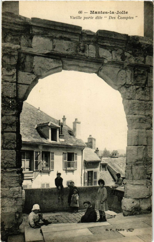 Carte postale ancienne Mantes-la-Jolie - Vieille porte dite Des Comptes à Mantes-la-Jolie