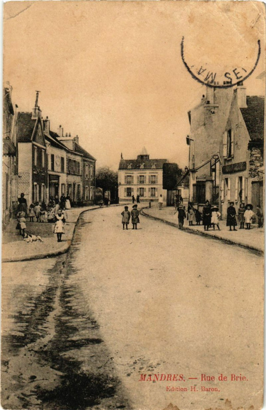 Carte postale ancienne Mandres - Rue de Brie