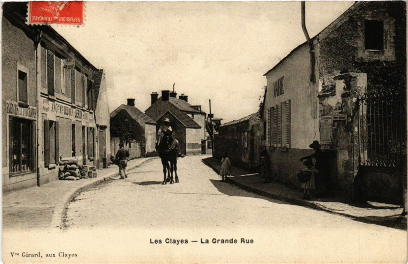 Carte postale ancienne Les Clayes - La Grande Rue