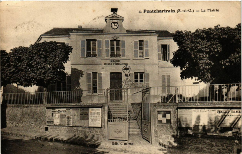 Carte postale ancienne Pontchartrain - La Mairie