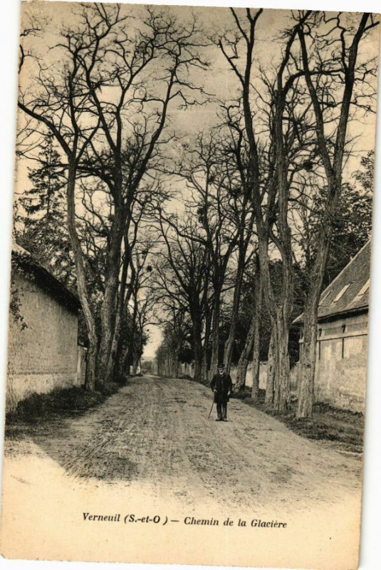 Carte postale ancienne Verneuil - Chemin de la Glaciere