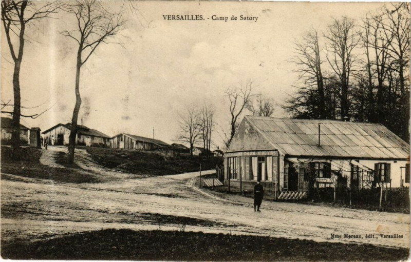Carte postale ancienne Versailles - Camp de Satory à Versailles