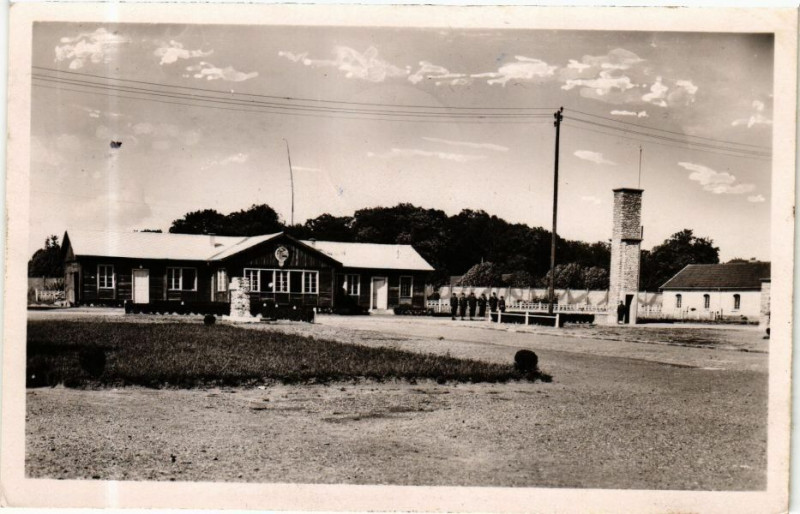 Carte postale ancienne Camp de Satory - Versailles à Versailles