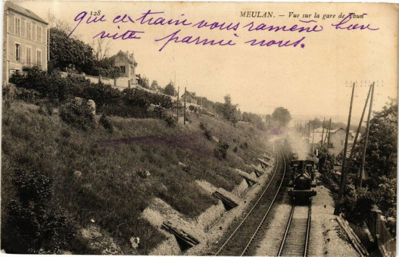 Carte postale ancienne Meulan - Vue sur la gare de Thun