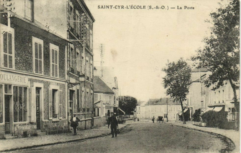 Carte postale ancienne Saint-Cyr-L'Ecole-La Poste