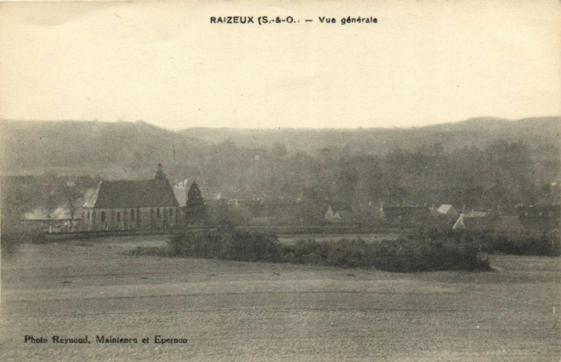 Carte postale ancienne Raizeux-Vue générale à Raizeux