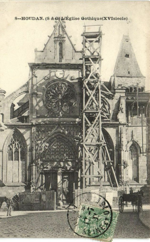 Carte postale ancienne Houdan-L'Eglise Gothique à Houdan