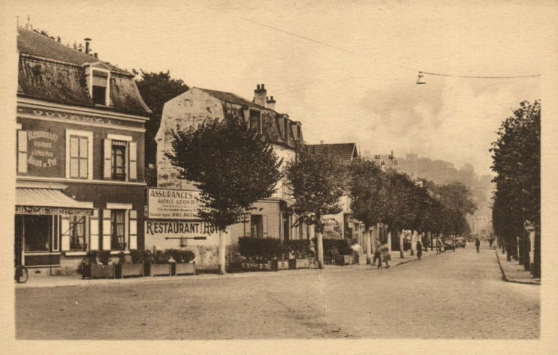Carte postale ancienne Hardricourt-Boulevard Carnot à Hardricourt