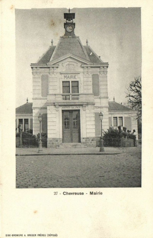 Carte postale ancienne Chevreuse-Mairie à Chevreuse