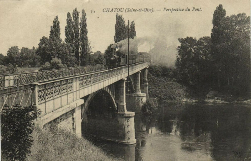 Carte postale ancienne Chatou-Perspective du Pont à Chatou