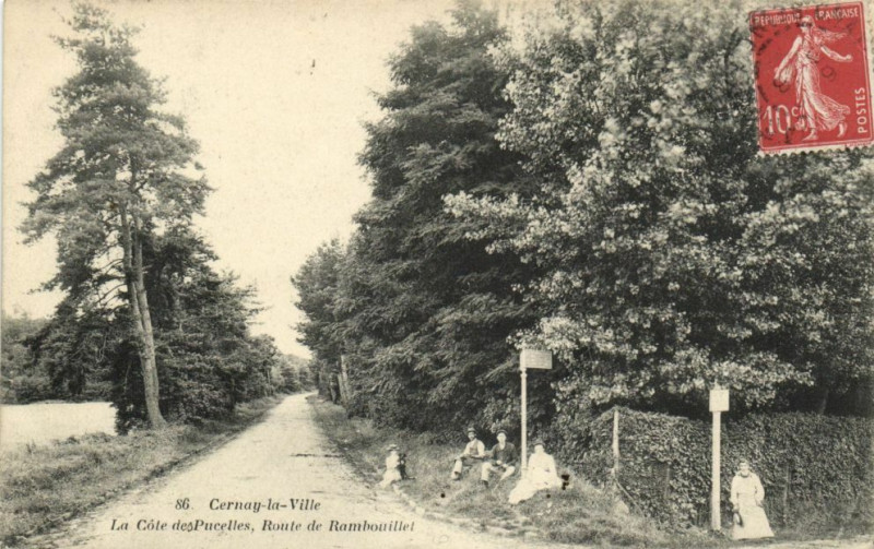 Carte postale ancienne Cernay la Ville-La cote des Pucelles Route de Rambouillet à Rambouillet