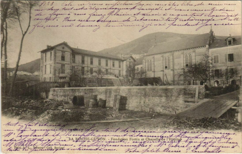 Carte postale ancienne La Roche-Guyon Fondation Fortin à La Roche-Guyon