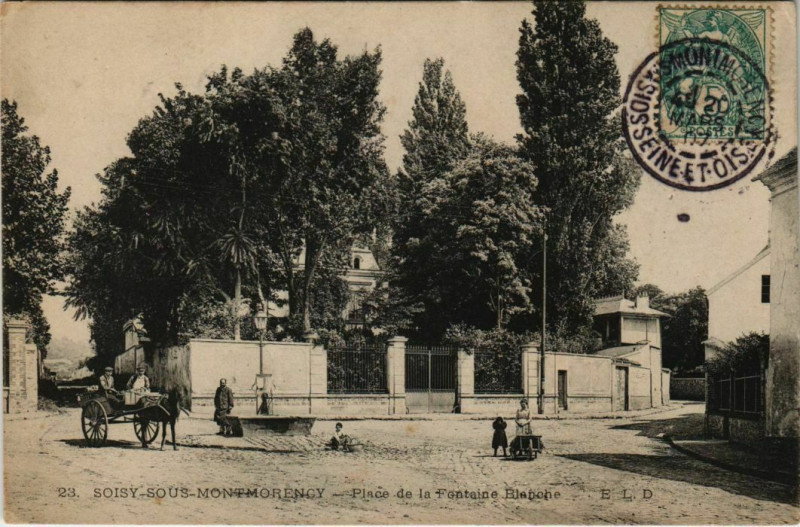 Carte postale ancienne Soisy-sous-Montmorency - Place de la Fontaine Blanche à Soisy-sous-Montmorency