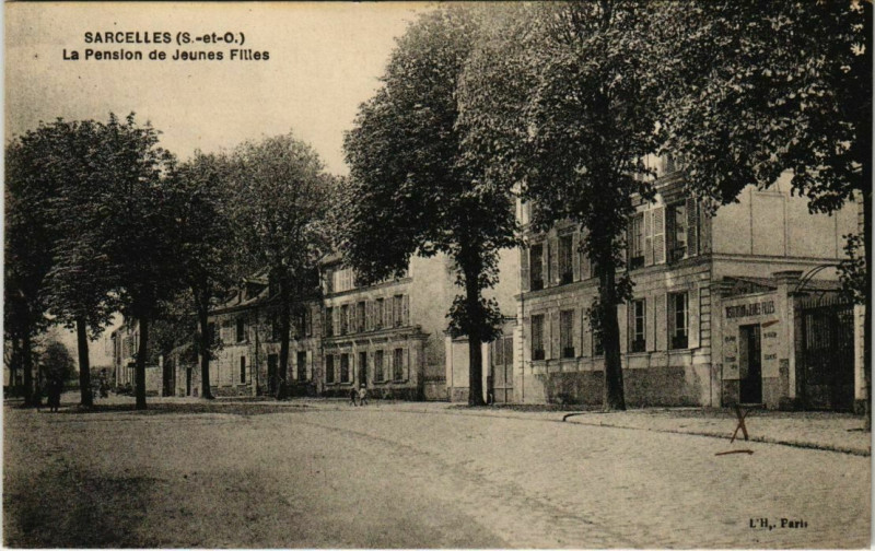 Carte postale ancienne Sarcelles - La Pension de Jeunes Filles à Sarcelles