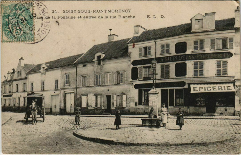 Carte postale ancienne Soisy-sous-Montmorency - Place de la Fontaine et entrée de la à Soisy-sous-Montmorency