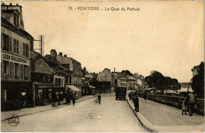 Carte postale ancienne Pontoise - Le Quai du Pothuis à Pontoise