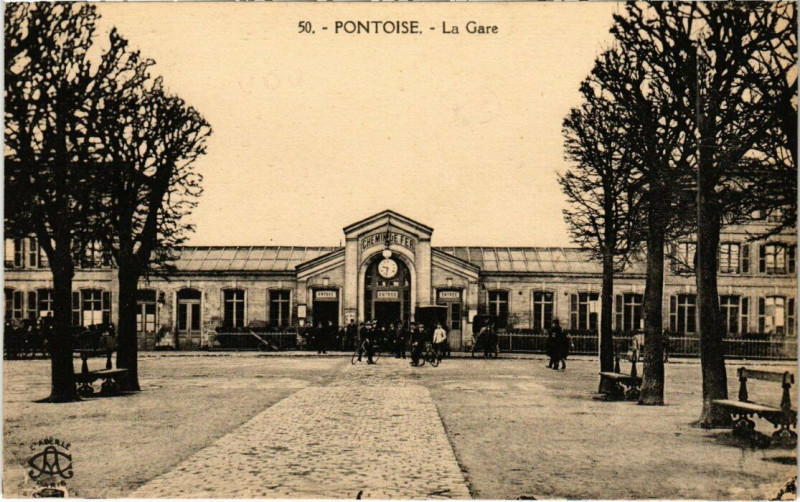 Carte postale ancienne Pontoise - La Gare à Pontoise
