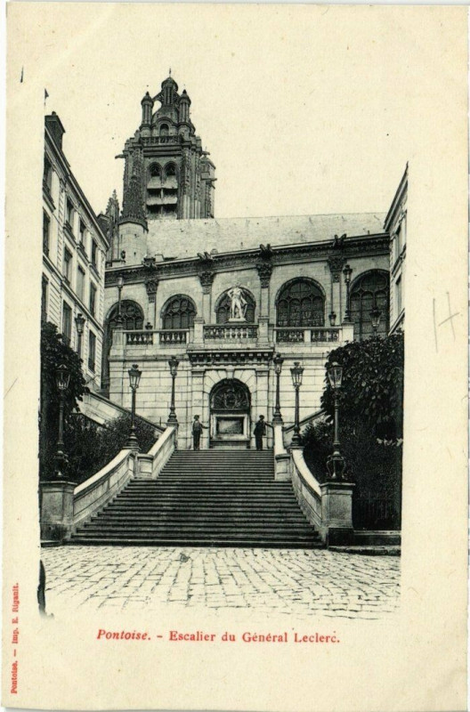 Carte postale ancienne Pontoise - Escalier du Général Leclerc à Pontoise