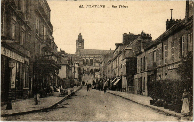 Carte postale ancienne Pontoise - Rue Thiers à Pontoise