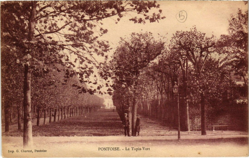 Carte postale ancienne Pontoise - Le Tapis-Vert à Pontoise