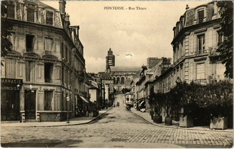 Carte postale ancienne Pontoise - Rue Thiers à Pontoise
