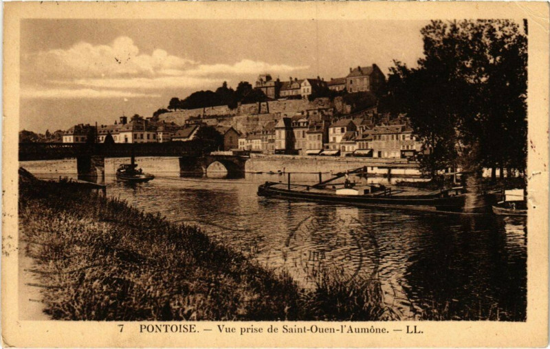 Carte postale ancienne Pontoise - Vue prise de Saint-Ouen-l'Aumone à Pontoise