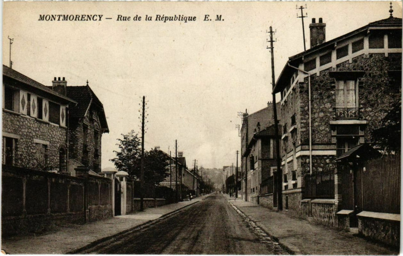 Carte postale ancienne Montmorency - Rue de la Republique à Montmorency