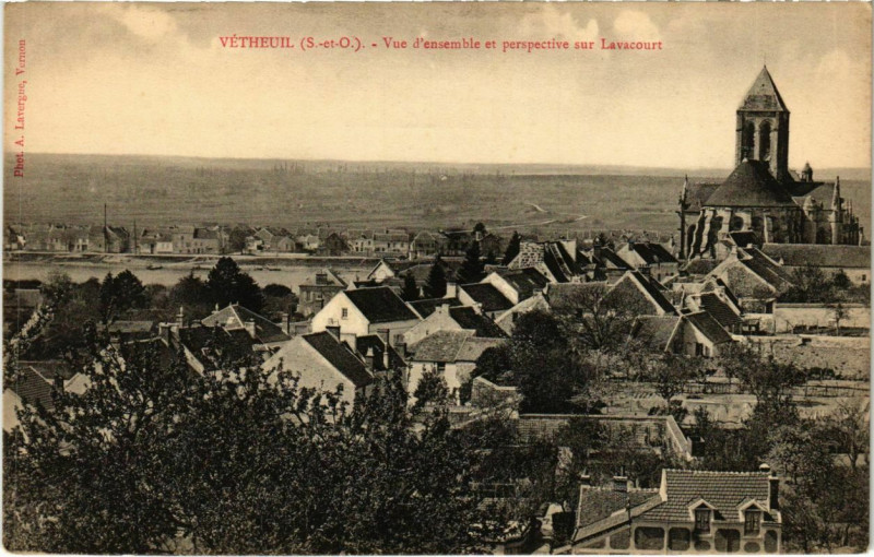 Carte postale ancienne Vetheuil - Vue d'ensemble et perspective sur Lavancourt à Vétheuil