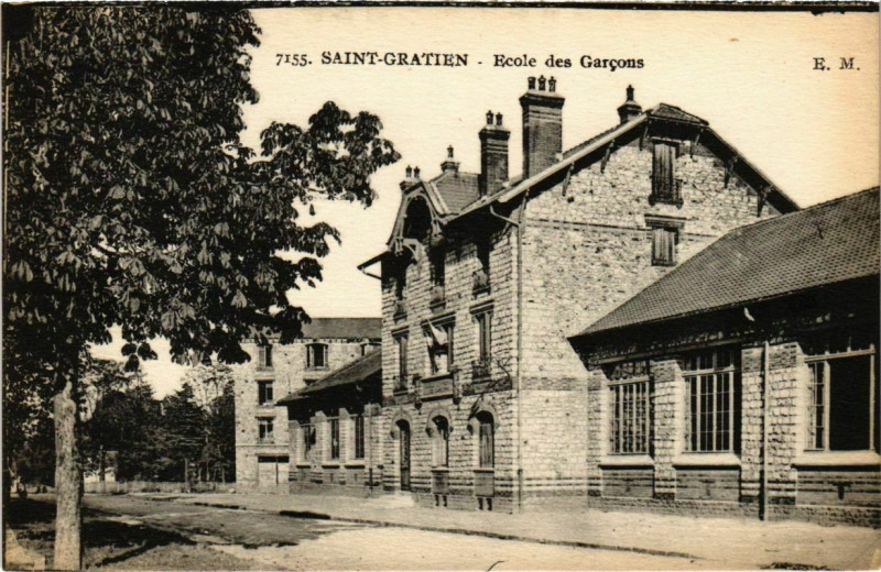 Carte postale ancienne Saint-Gratien - Ecole des Garcons à Saint-Gratien