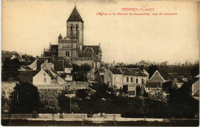Carte postale ancienne Vetheuil - L'Eglise et les Maisons environnantes à Vétheuil