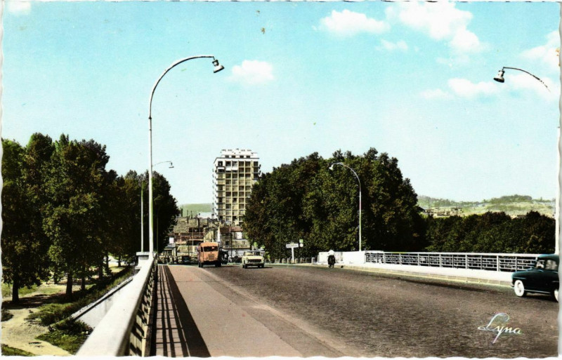 Carte postale ancienne Argenteuil - Vue prise du Font à Argenteuil