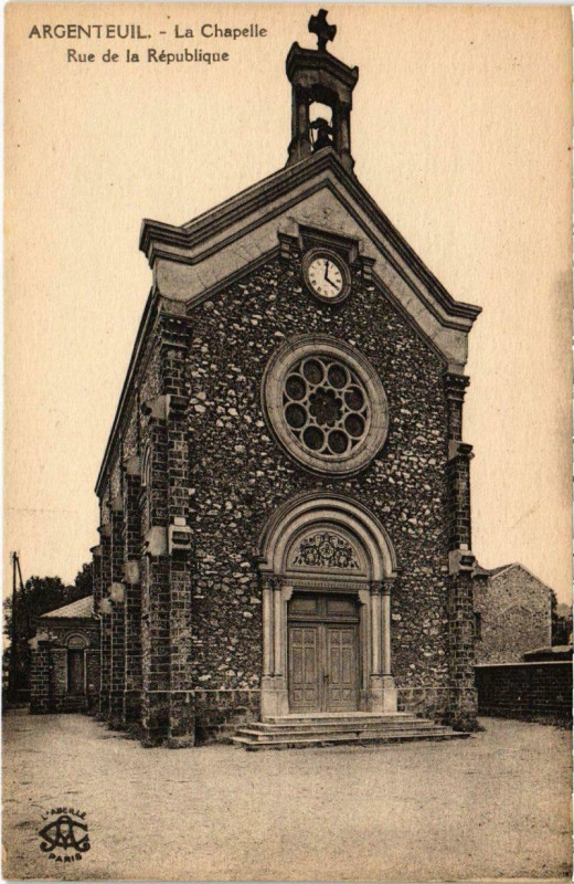 Carte postale ancienne Argenteuil - La Chapelle à Argenteuil