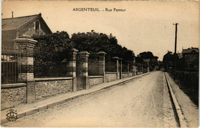 Carte postale ancienne Argenteuil - Rue Pasteur à Argenteuil