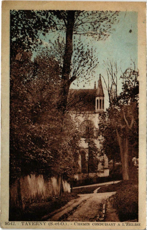 Carte postale ancienne Taverny - Chemin Conduisant a l'Eglise à Taverny