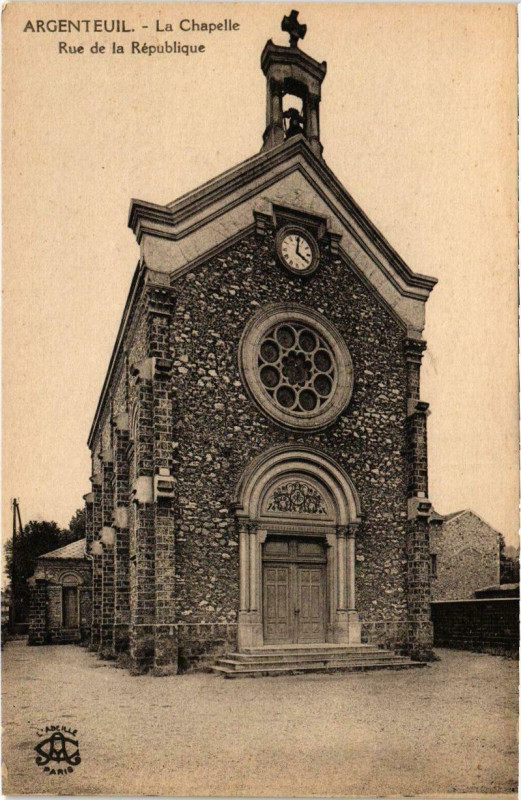 Carte postale ancienne Argenteuil - La Chapelle à Argenteuil