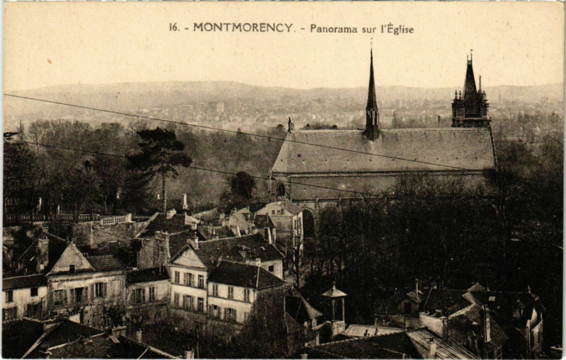 Carte postale ancienne Montmorency - Panorama sur l'Eglise à Montmorency