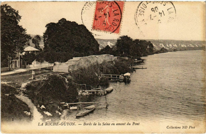 Carte postale ancienne La Roche-Guyon - Bords de la Seine en amont du Pont à La Roche-Guyon