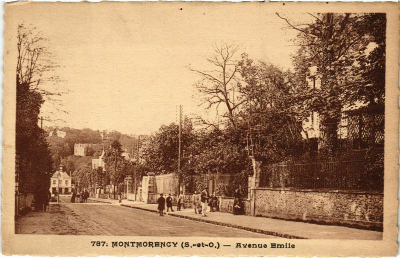 Carte postale ancienne Montmorency - Avenue Emile à Montmorency