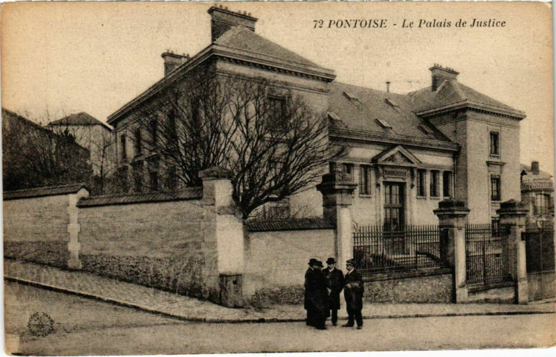Carte postale ancienne Pontoise - Le Palais de Justice à Pontoise