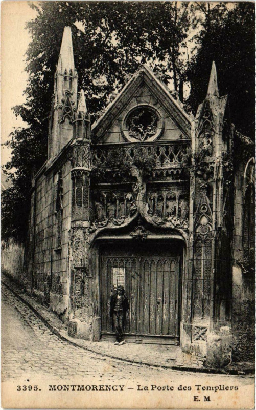Carte postale ancienne Montmorency - La Porte des Templiers à Montmorency
