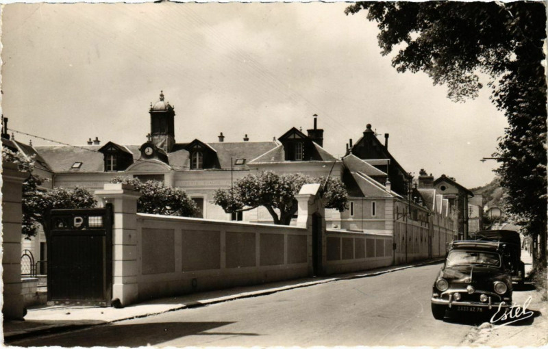 Carte postale ancienne La Roche-Guyon - L'Hopital à La Roche-Guyon